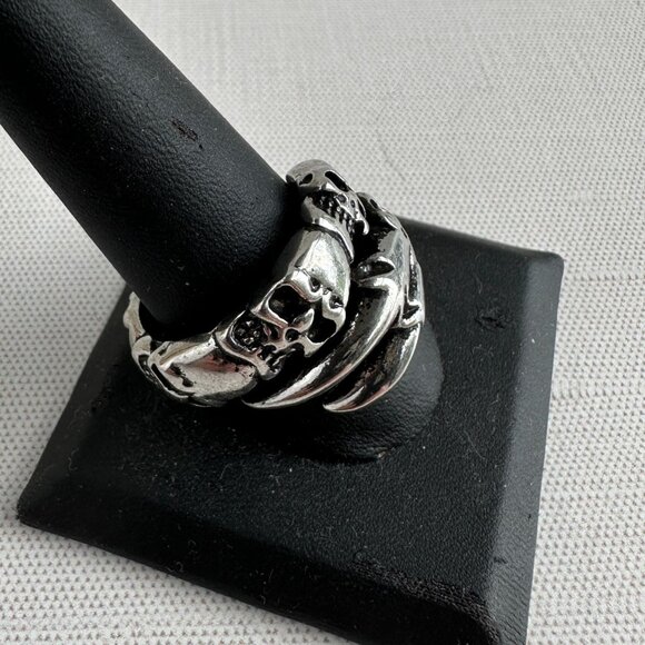 Bikers Stainless Steel Skull & Claw Ring Size 11, Gothic Halloween Jewelry - Picture 7 of 8